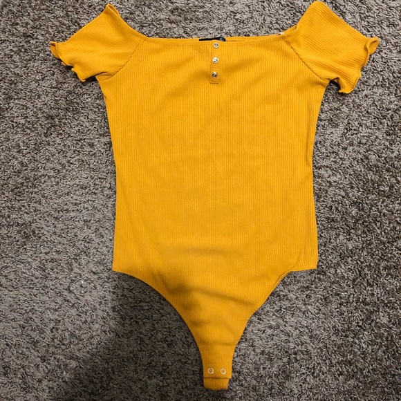 Off the Shoulder Ruffle Bodysuit - Picture 1 of 6